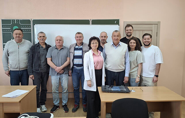 Advanced training courses for aviation professionals
